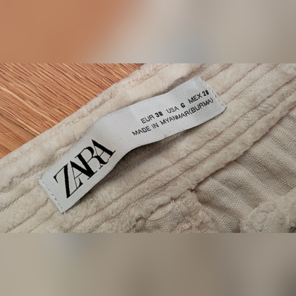 Zara Women's Wide Leg Pants in Cream - Picture 3 of 4